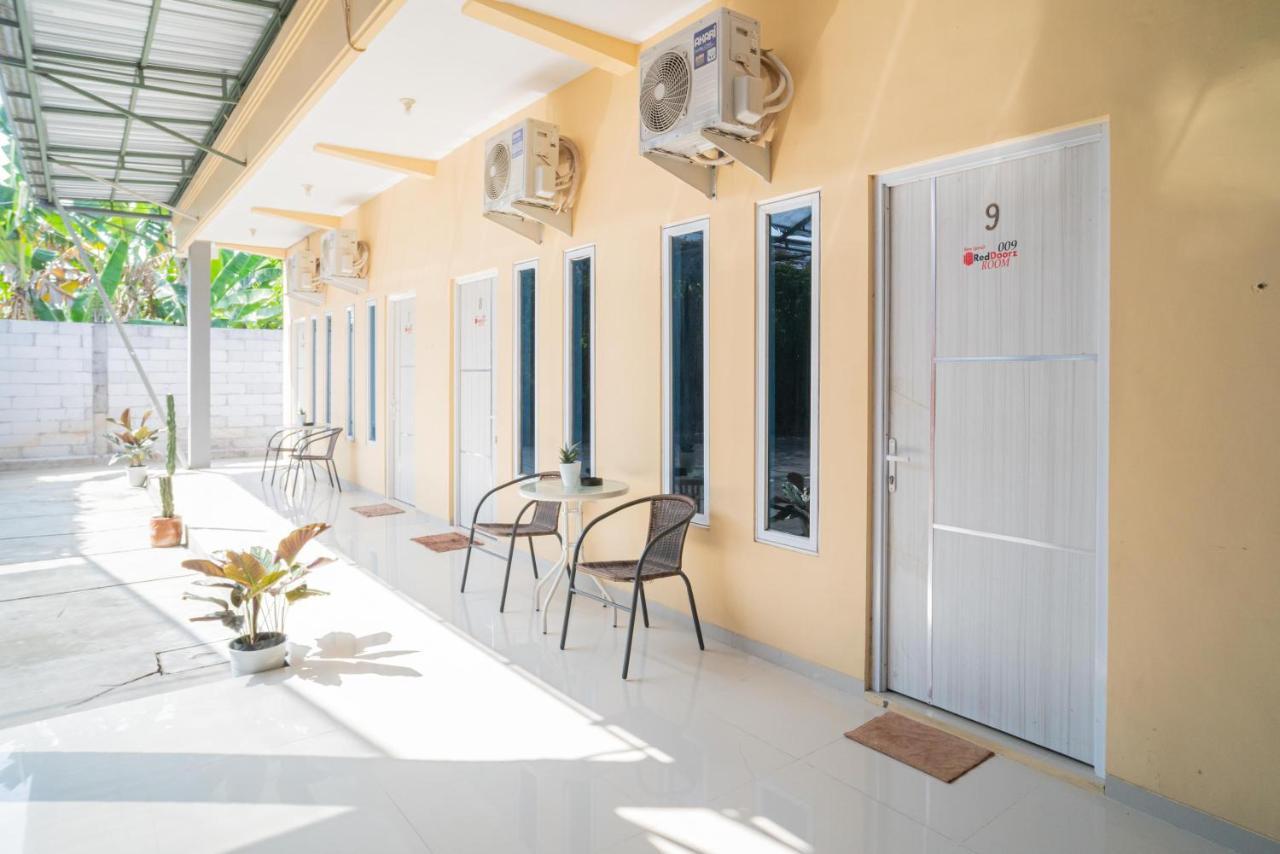 Reddoorz Syariah At Winong Nganjuk Hotel Exterior photo